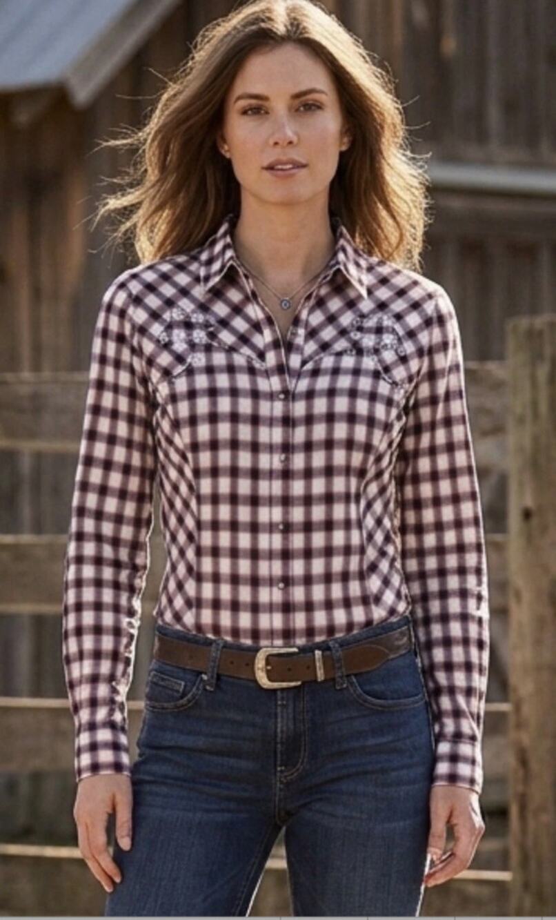 Wrangler Western Plaid snap button front studded shimmer Rodeo Shirt size M
